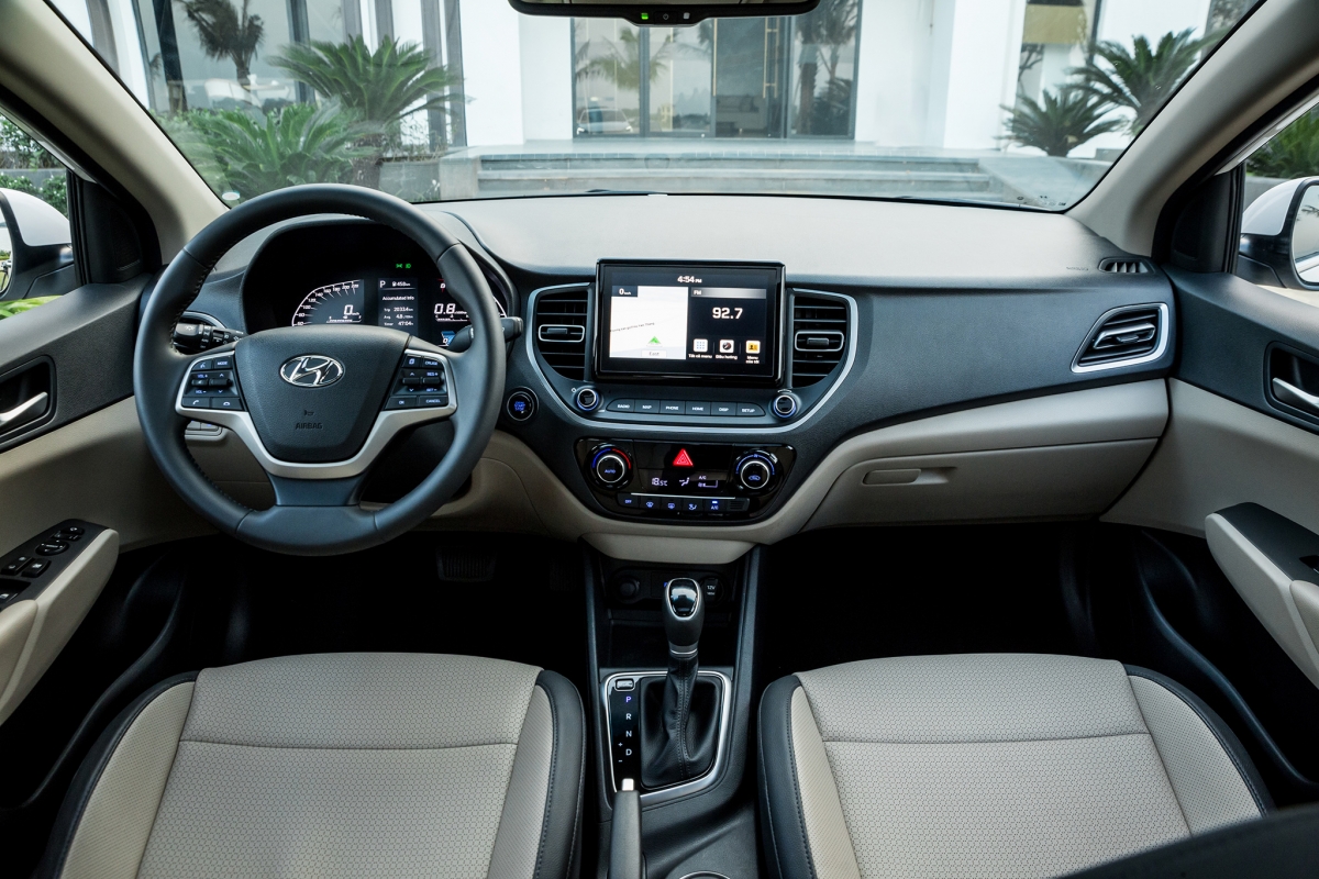 Nội thất của xe điện Hyundai Accent 2021 hướng tới người lái