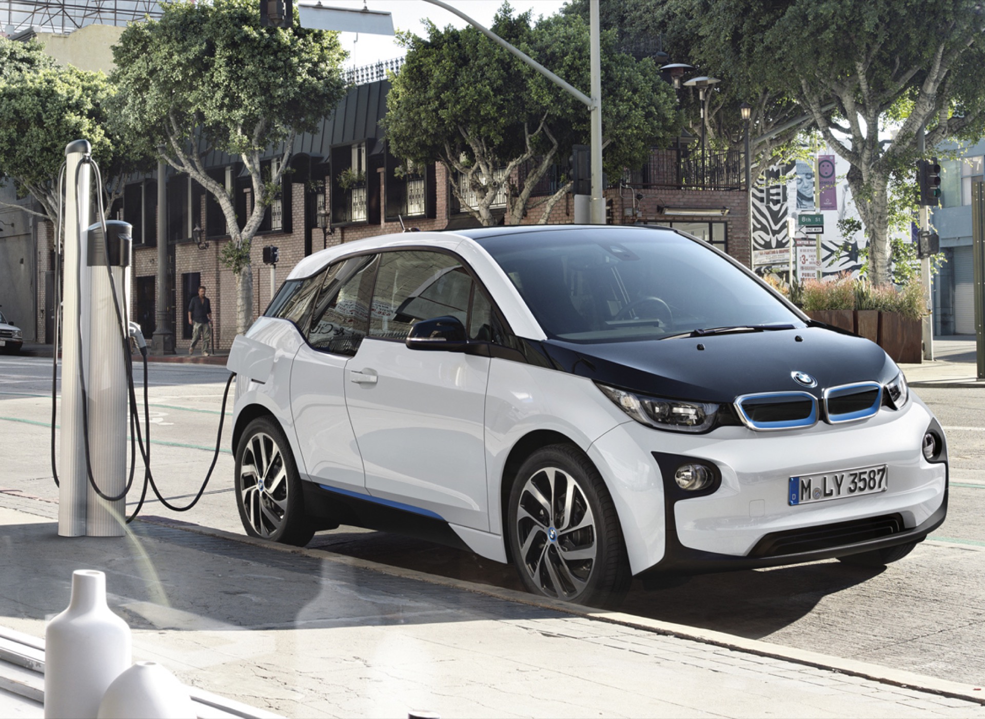 BMW đang nỗ lực kêu gọi để hi vọng chính phủ Úc giảm thuế