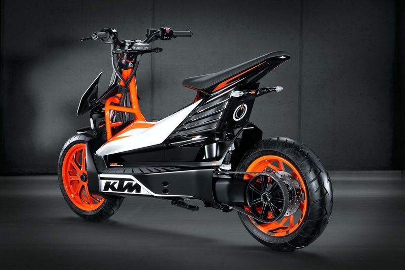 KTM chuẩn bị trình làng mẫu xe tay ga chạy điện đầu tiên