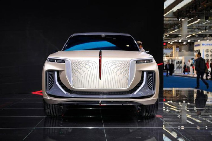 Hongqi E115 có thể đạt được tốc độ từ 0-100km trong vòng 4 giây