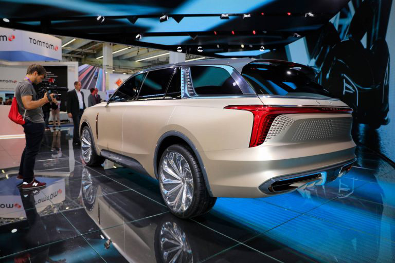 Hongqi E115 mang thiết kế có nhiều nét tương đồng với Rolls-Royce Consequently Concept
