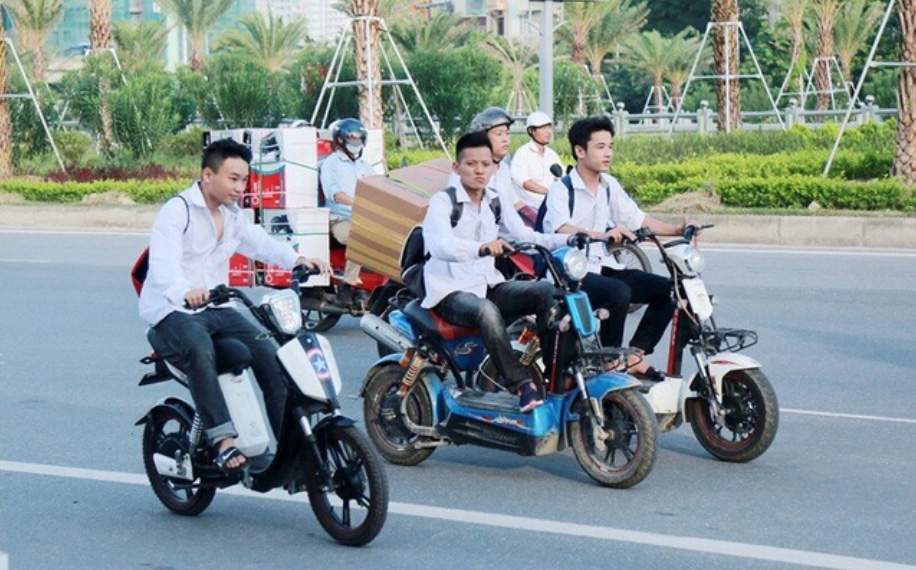 Đề xuất giấy phép lái xe hạng A0 cho xe điện chính thức bị huỷ bỏ