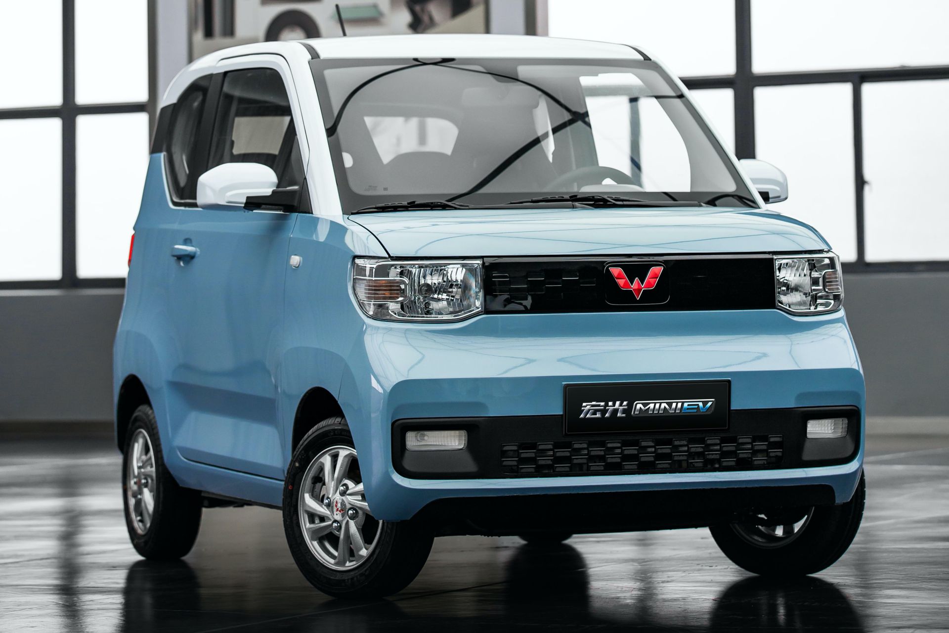 Xe điện Wuling Hongguang MINI EV có giá chưa tới 100 triệu đồng