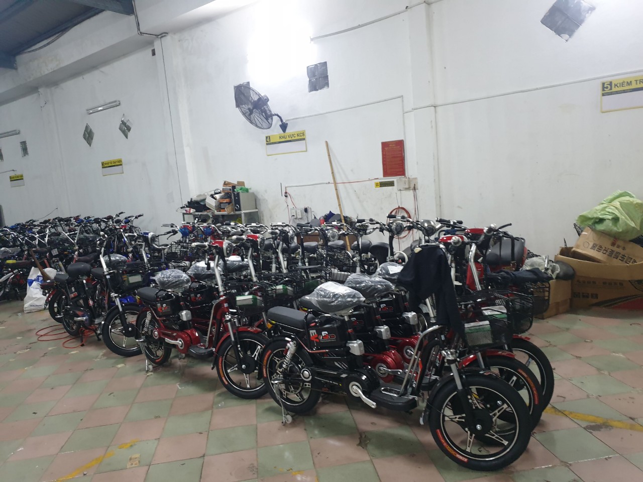 Giới Xe Chạy Điện là điểm đến của nhiều người khi có muốn mua xe đạp điện, xe máy điện…..
