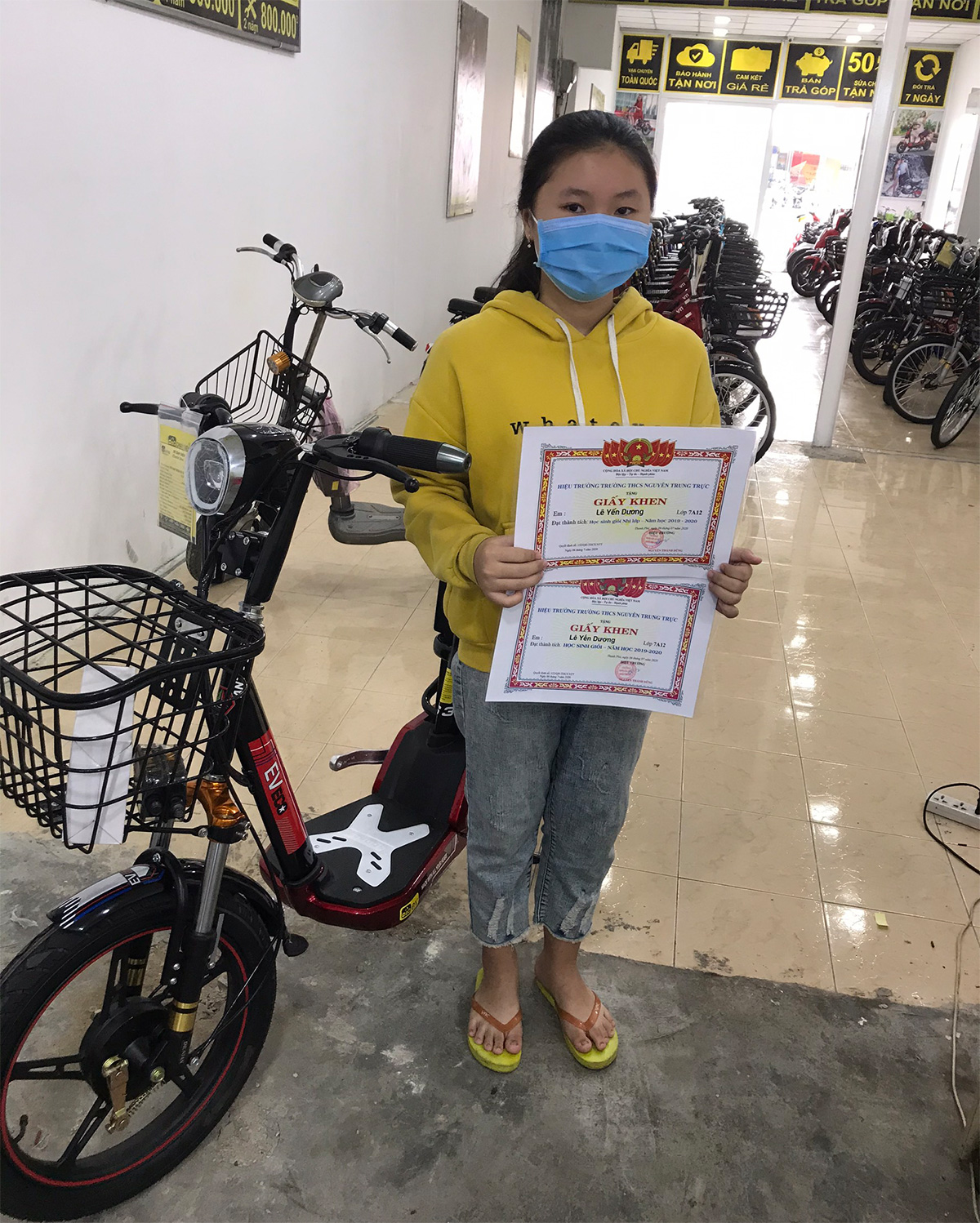 Giảm 300.000đ cho học sinh giỏi khi mua xe điện tại Thế Giới Xe Chạy Điện