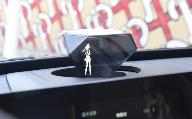 Trợ lý ảo dạng Hologram trên Bestune E01