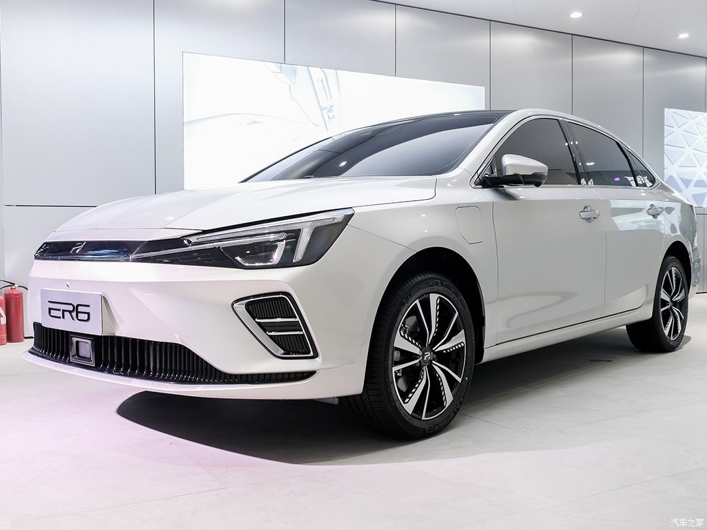 Giá bán Roewe ER6 tại Trung Quốc từ 530 triệu đồng