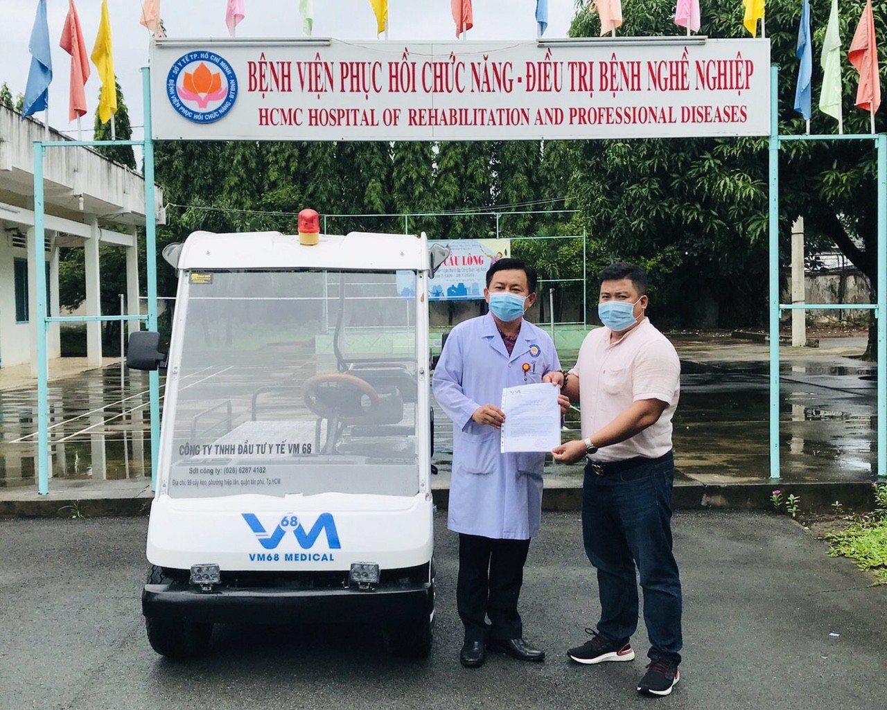 Bệnh viện Phục hồi chức năng- Điều trị bệnh nghề nghiệp VM68 sử dụng xe điện của Thế Giới Xe Chạy Điện để đưa đón bệnh nhân