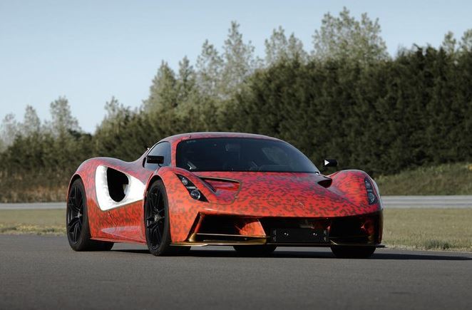 Lotus Evija: dự kiến sẽ chính thức ra mắt vào mùa hè 2021 với giá 2 triệu bảng