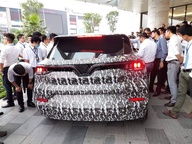 VinFast vừa giới thiệu ba dòng xe SUV lắp động cơ điện vào ngày 21/1