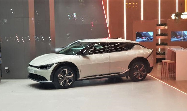 Xe điện Kia EV6 với thiết kế bắt mắt đã nhận được sự quan tâm lớn từ khách hàng Xe điện Kia EV6 với thiết kế bắt mắt đã nhận được sự quan tâm lớn từ khách hàng