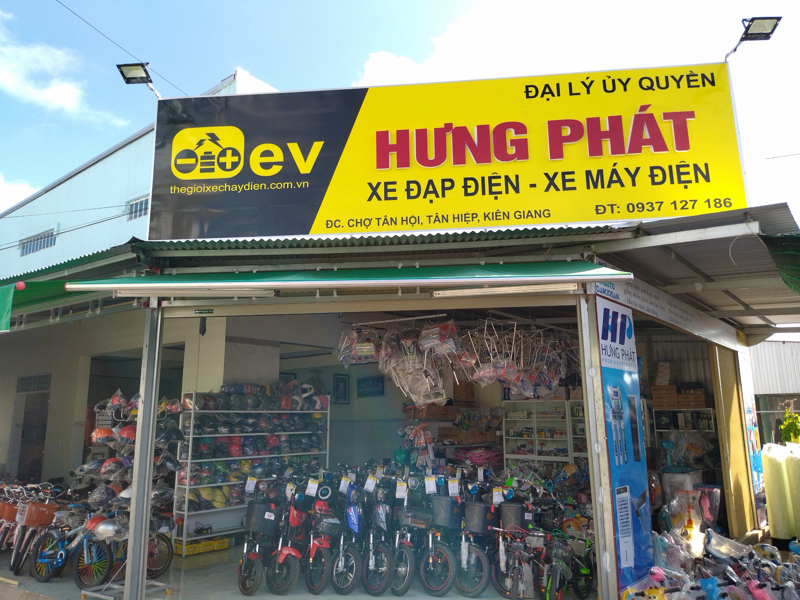 Hưng Phát vừa qua đã chính thức khai trương và trở thành đại lý ủy quyền thứ 25 của TGXCĐ Hưng Phát vừa qua đã chính thức khai trương và trở thành đại lý ủy quyền thứ 25 của TGXCĐ
