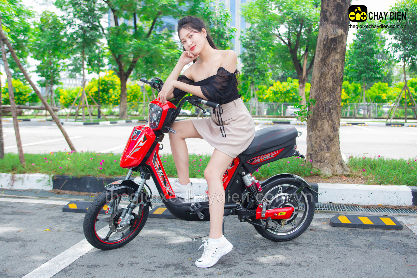 Ngoại hình đẹp mắt, thời trang thu hút mọi trái tim