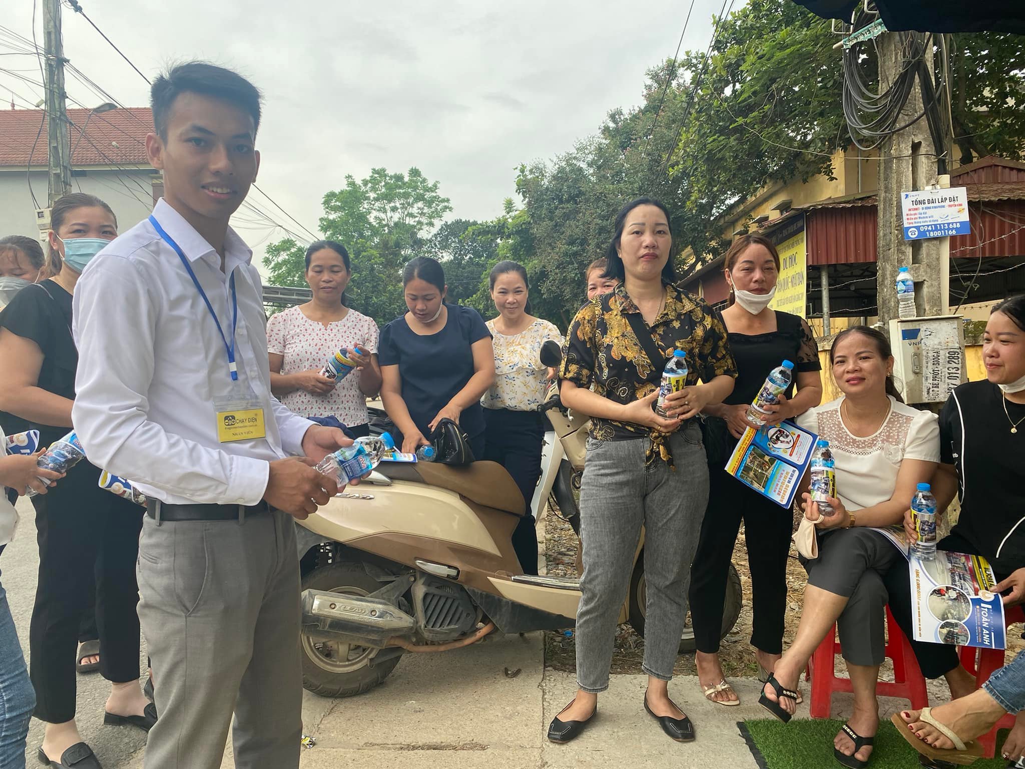 Chương trình cổ vũ tinh thần cho cả thí sinh đi thi và các bậc phụ huynh