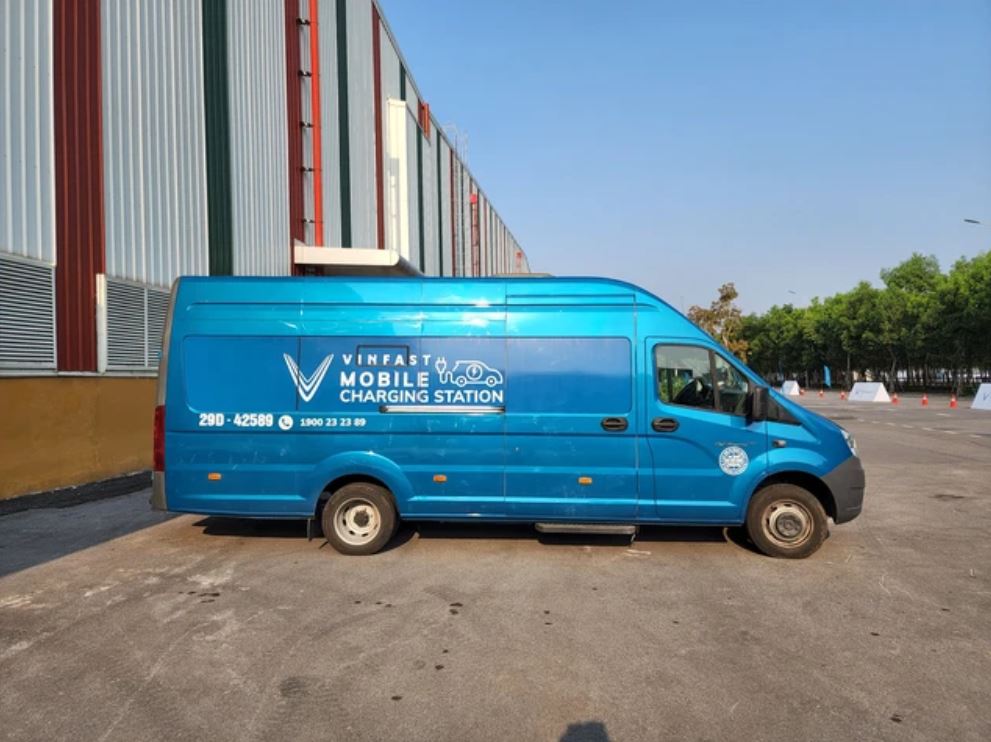 Hình dáng chiếc xe cứu hộ pin của VinFast