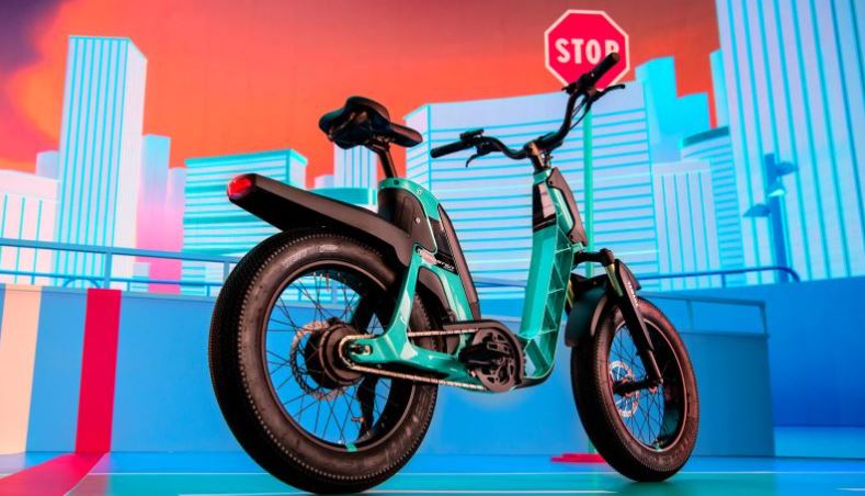 BOOSTER Easy là một chiếc xe có tốc độ tối đa 25 km/h và BOOSTER S-pedelec có thể đạt tốc độ tối đa lên đến 45 km/h
