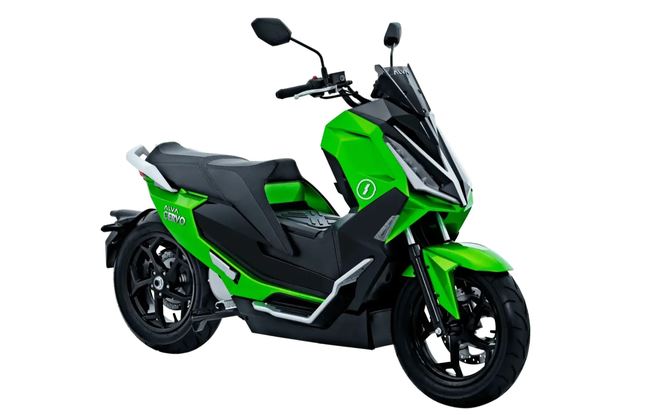 Mẫu xe Alva Cervo 2023 sở hữu kiểu dáng thể thao, cá tính hơn nhiều so với Alva One giống tương tự các dòng xe tay ga địa hình Adventure
