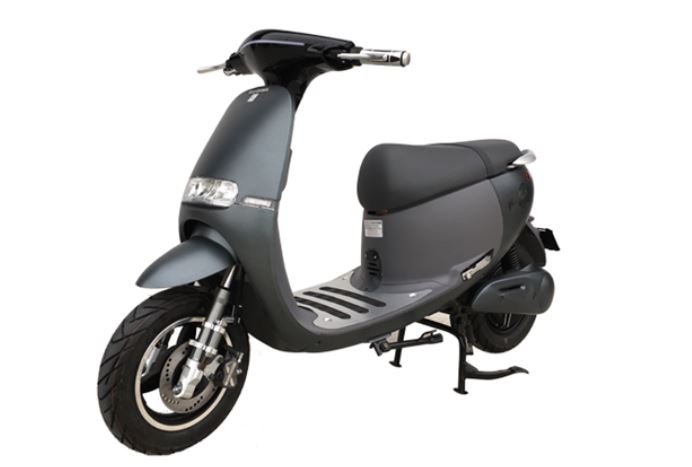 Xe được thiết kế khá trẻ trung và mới lạ với phần trước xe là hệ thống đèn đối xứng, phía sau là đèn hậu dạng LED