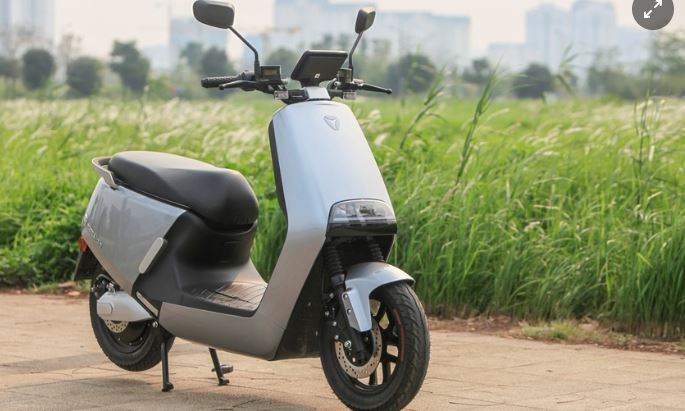 Xe có động cơ công suất 1.200W và có thể đạt tốc độ 38km/h khi chạy ở chế độ Eco