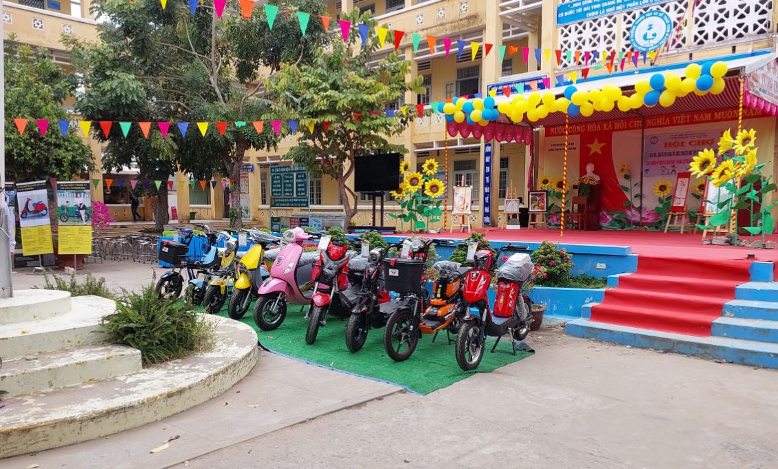 Tất cả những dòng xe điện đều sử dụng động cơ điện và bình acquy để di chuyển