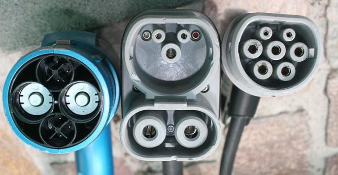 Xe ô tô điện cần phải đòi hỏi thiết bị sạc khi cần thiết để có thể hoạt động