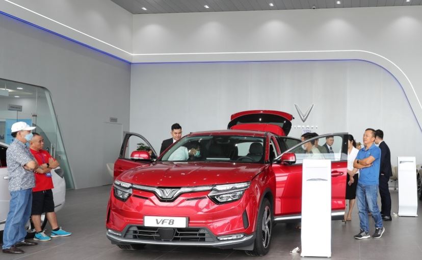 Các dòng xe ô tô con, mô tô và xe máy sử dụng điện và hybrid điện đều phải dán nhãn năng lượng