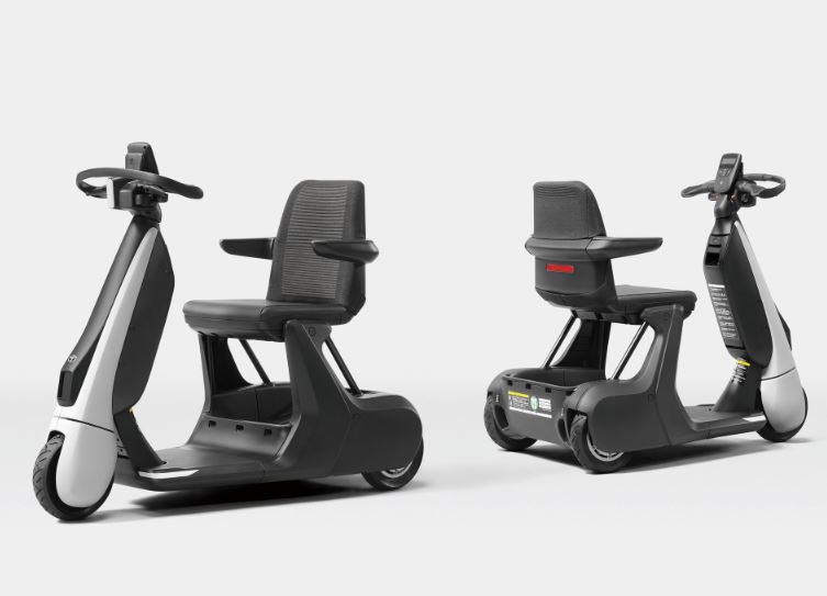 C+Walk S có thiết kế khá bắt mắt, nhiều màu sắc đa dạng, dễ sạc pin và có không gian chứa đồ rộng rãi