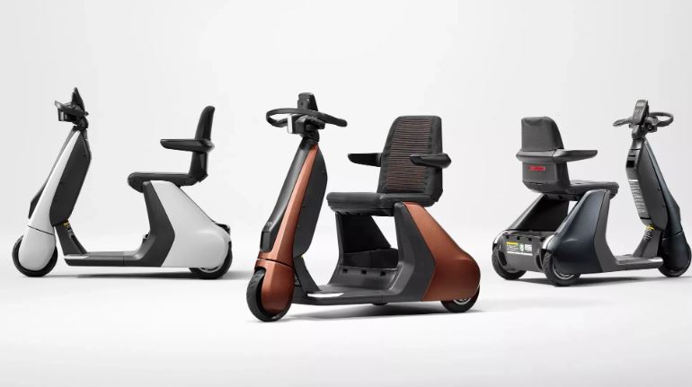Toyota vừa giới thiệu tại Nhật Bản một dự án xe điện ba bánh có tên C+Walk S