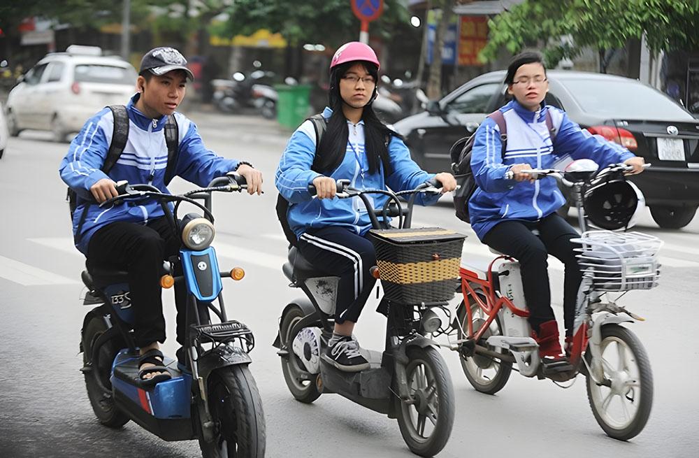 Phân biệt xe đạp điện và xe máy điện Phân biệt xe đạp điện và xe máy điện