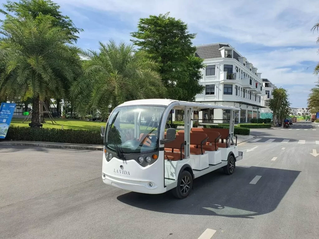 Chi phí bảo hiểm và thuế Chi phí bảo hiểm và thuế