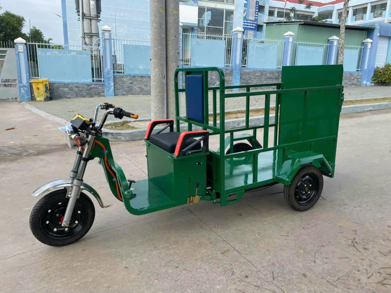 Khung xe và thân xe