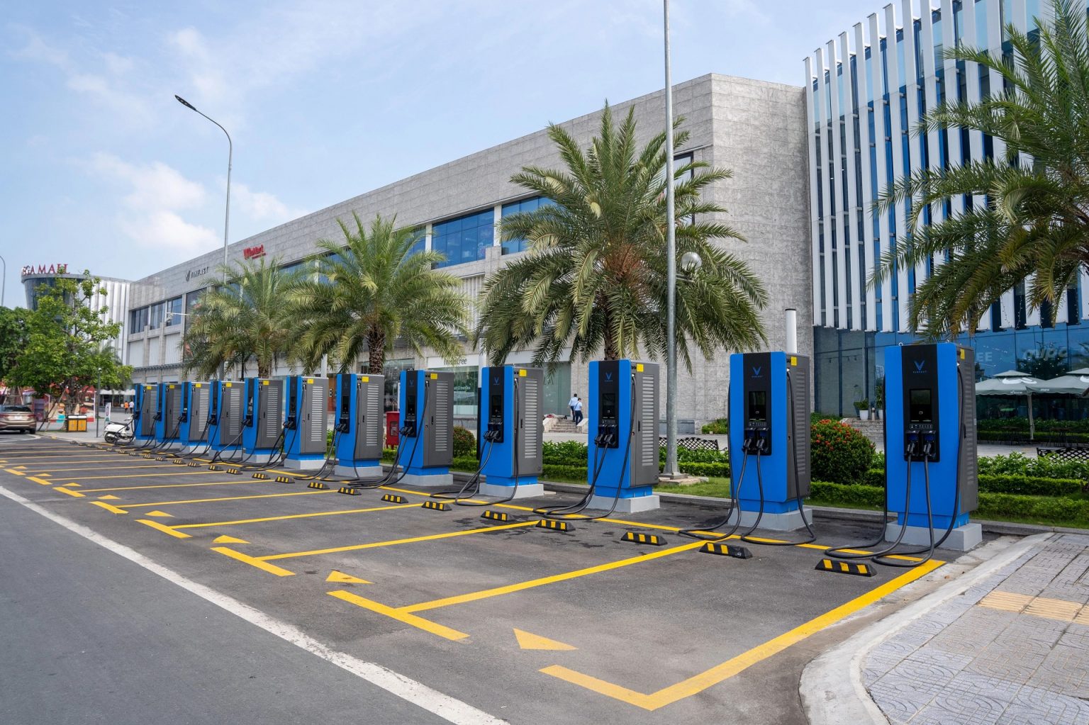 Thủ tục mở kinh doanh trạm sạc xe điện