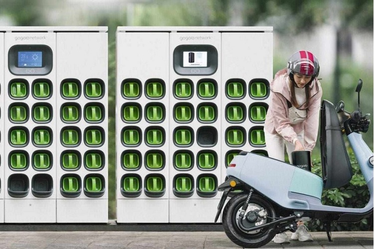 Nhưng rủi ro và khó khăn khi kinh doanh tủ đổi pin xe máy điện