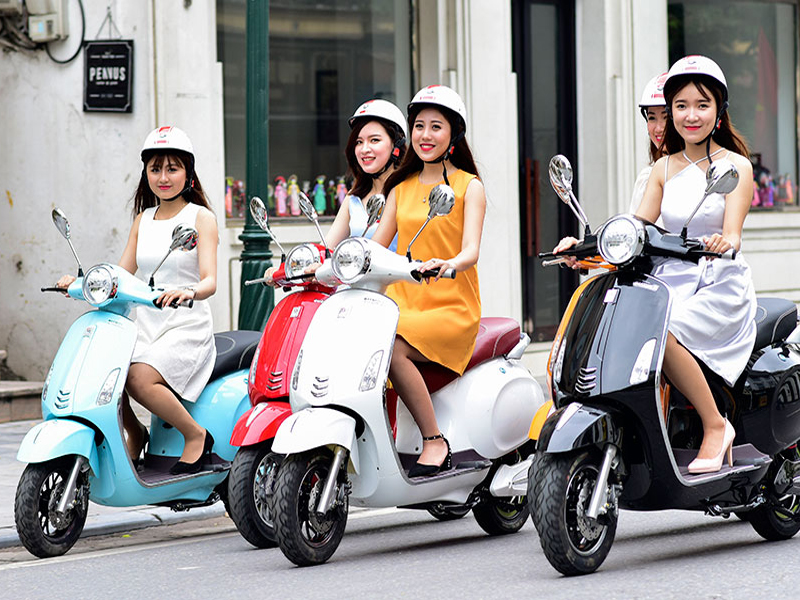 So sánh xe cup 50CC chạy xăng và Xe điện chạy 5 bình ắc quy đảm bảo So sánh xe cup 50CC chạy xăng và Xe điện chạy 5 bình ắc quy