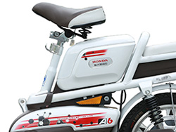 Yên trước Xe đạp điện Honda A6 Plus với kiểu dáng cổ điển
