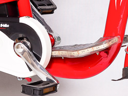 Để chân Xe đạp điện Draca Navi F1 22inh với khoảng cách phù hợp