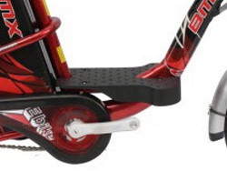 Để chân Xe đạp điện Bmx 18 inch được bố trí ở khoảng cách phù hợp