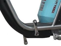 Để chân Xe đạp điện Nijia Terra Motors 48V - 20A với bàn đạp tiện lợi