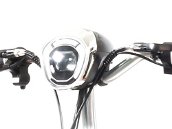 đầu đèn Xe đạp điện Alpha A2 với đèn led bi