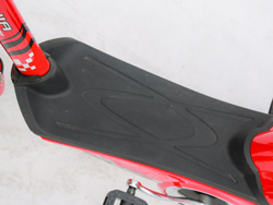 Để chân Xe đạp điện F8 Nijia có khoảng cách phù hợp