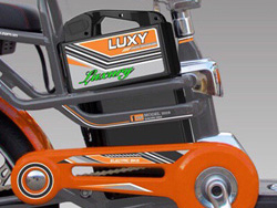 Hộp bình Xe đạp điện Sufat Luxy được đặt phía dưới yên trước