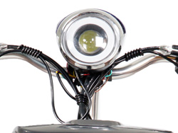 Đèn pha Xe đạp điện Alpha Mini với khả năng chiếu sáng tuyệt vời