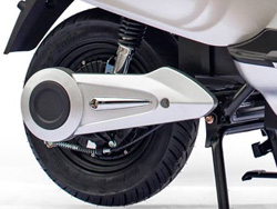 Động cơ Xe máy điện Takuda Vespa S với công nghệ quốc tết