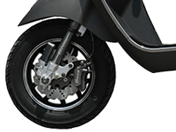 Bánh trước Xe máy điện Dkbike Vespa Roma S với vành đúc hợp kim