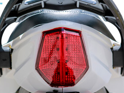 Đèn hậu Xe máy điện Xmen Fast 8 Fuji với thiết kế thời trang