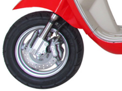 Bánh trước Xe máy điện Vespa Kingda với vành đúc hợp kim